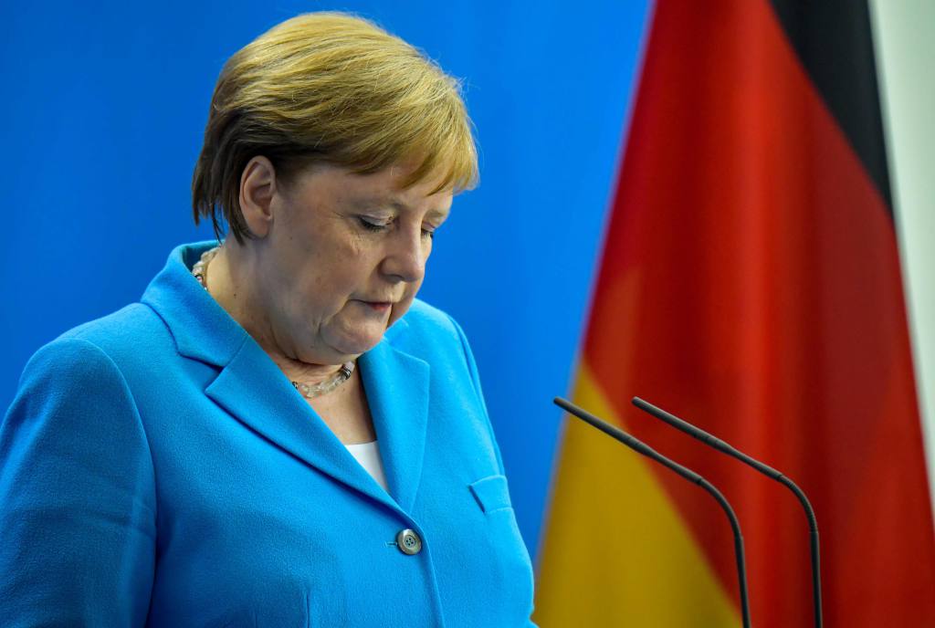 Merkel se cuela en el teléfono de los votantes